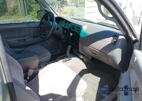 2004 Toyota Tacoma Prerunner V6 from USA, damaged, VIN 5TEGN92N54Z437365